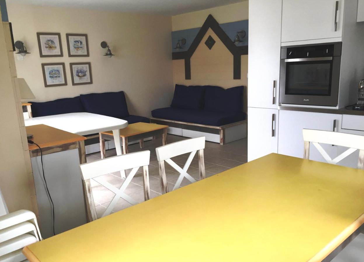 Maison de vacances de 56 m2 dans résidence avec piscine chauffée proche plages Locmaria Extérieur photo